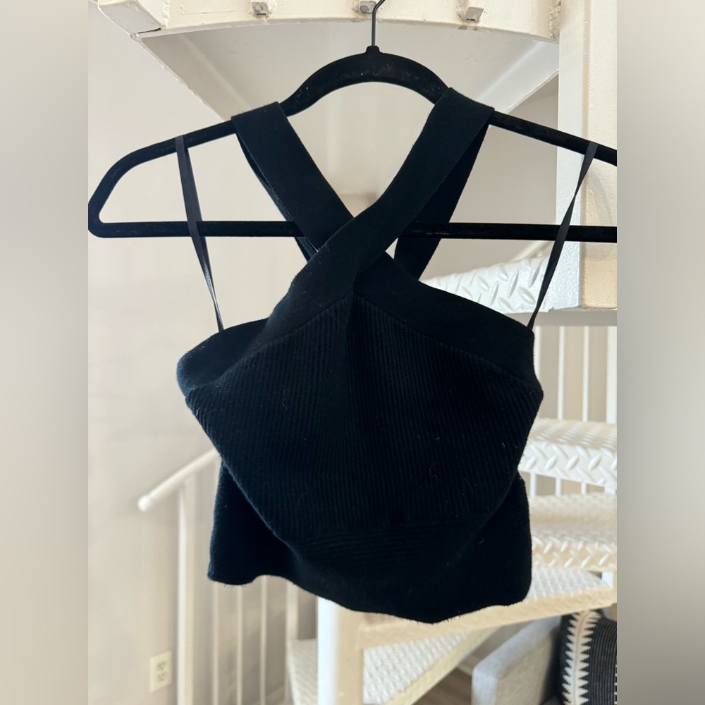 ABERCROMBIE BLACK TANK TOP SIZE MEDIUM